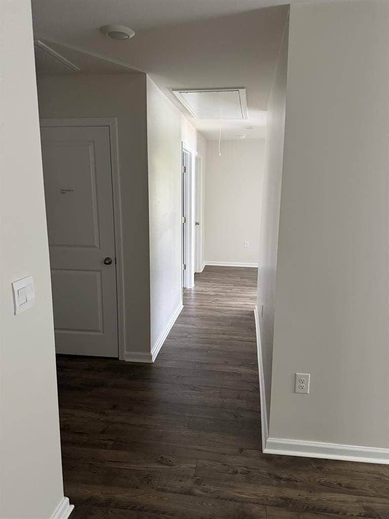 Looking for roommate to rent a room