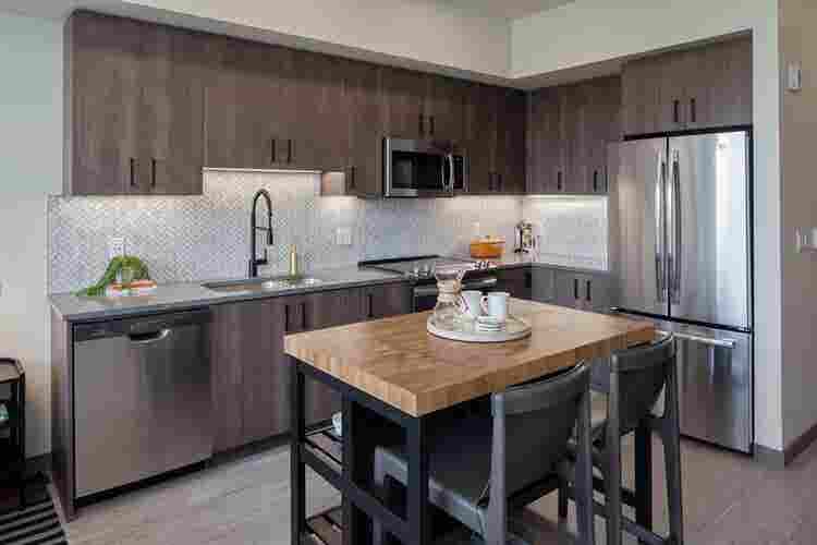 Looking for roommate for 2br