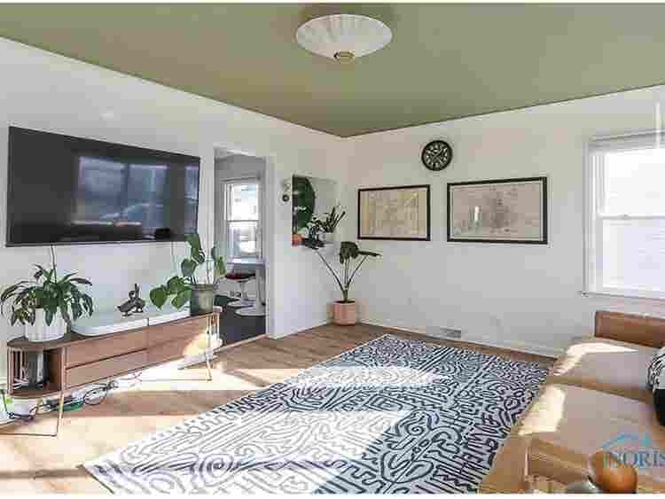 Room for rent!!!