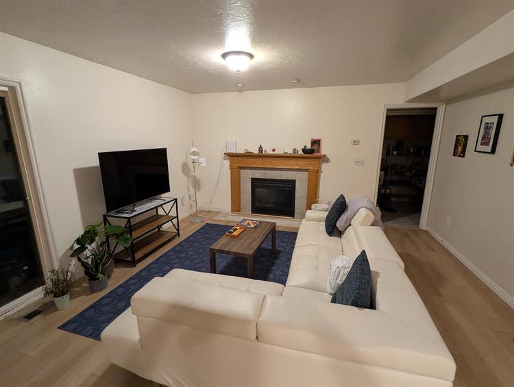 Private Room in Millcreek