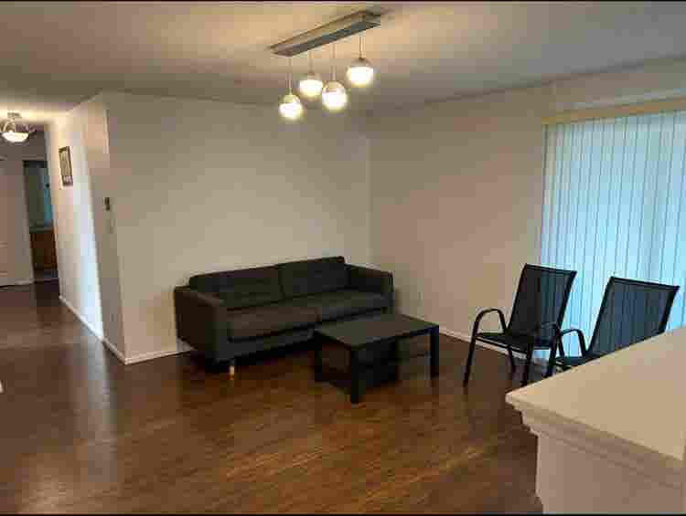 Bath Condo in South Cambie