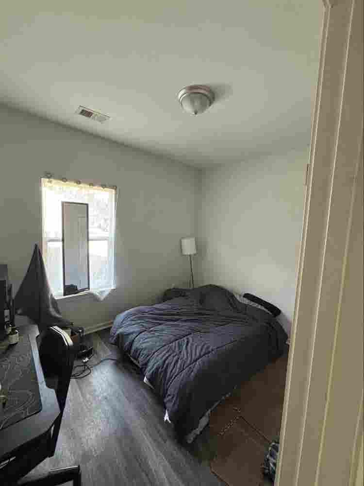 Furnished room. Internet & smart tv