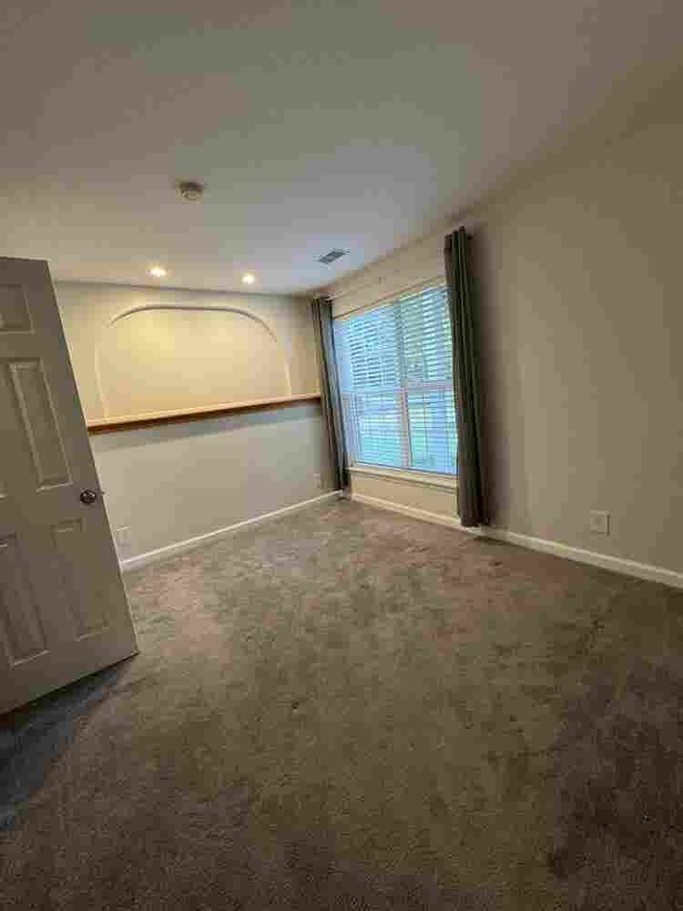 Private walkout basement