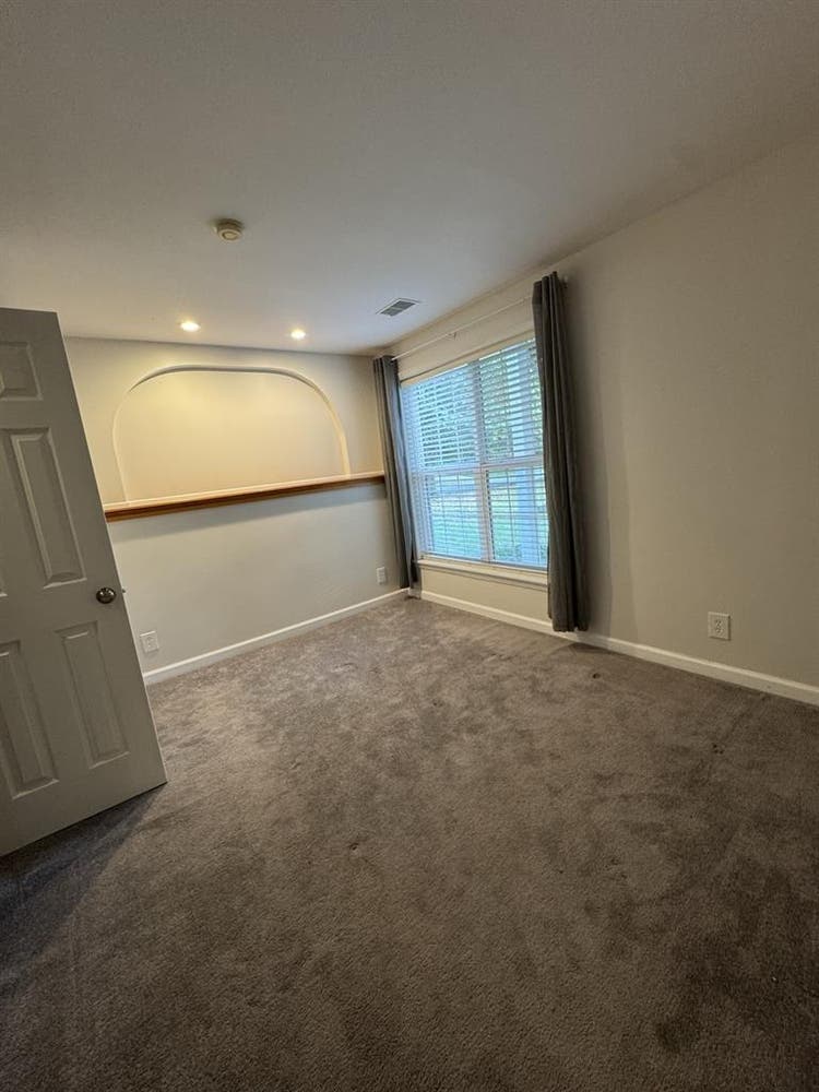 Private walkout basement