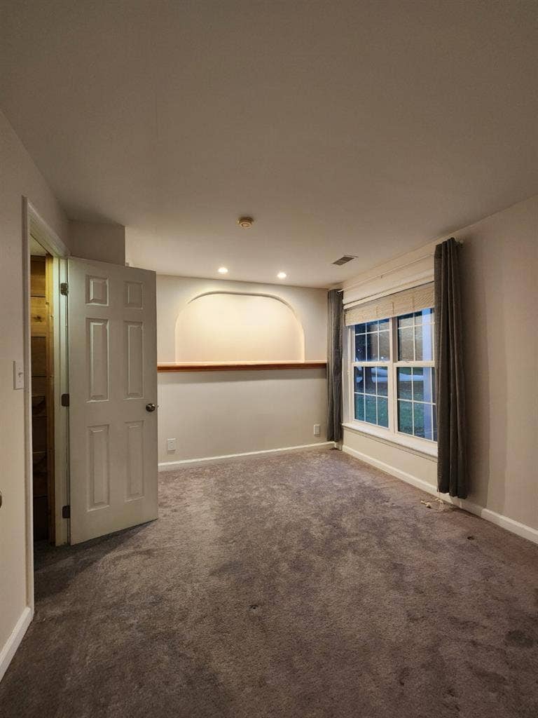 Private walkout basement