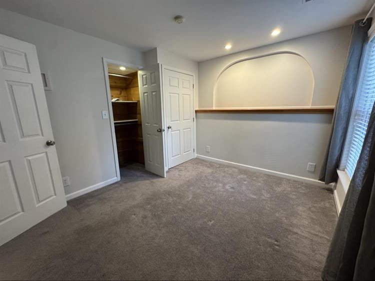Private walkout basement