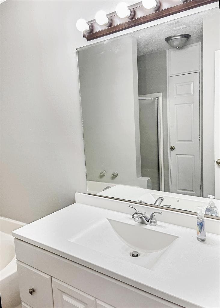2 BR in Douglasville