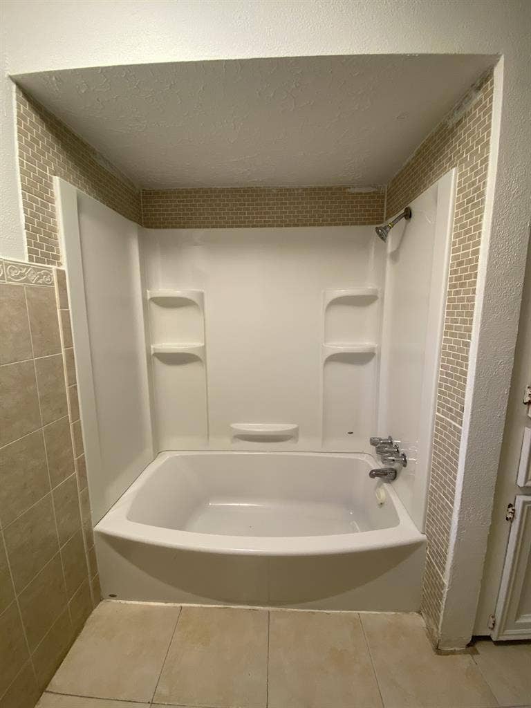 FEMALE ONLY room for rent