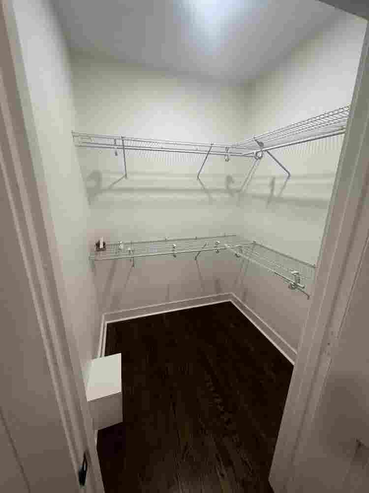 New Listing Sandy Springs Townhouse