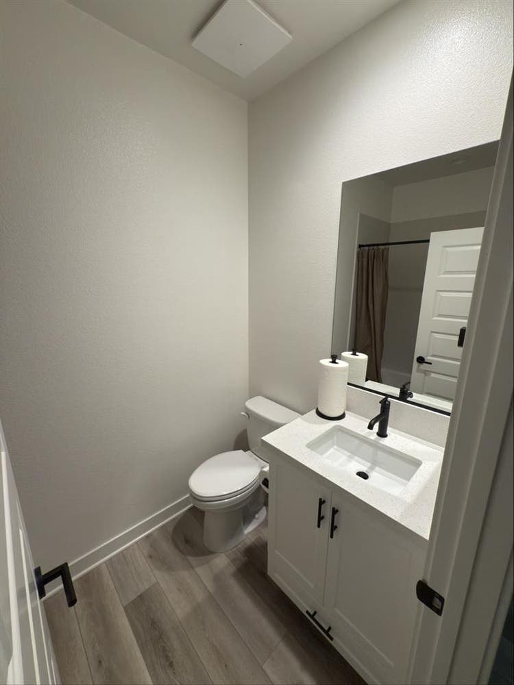 Brand new townhouse rooms for rent