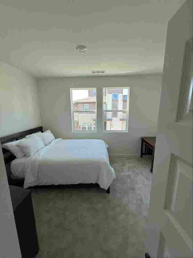 Brand new townhouse rooms for rent