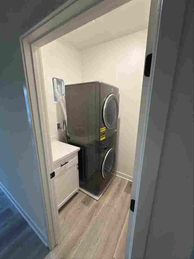 Brand new townhouse rooms for rent