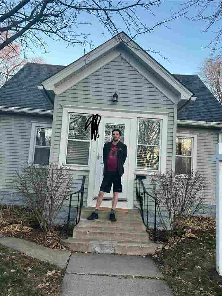 Longfellow Roomate wanted