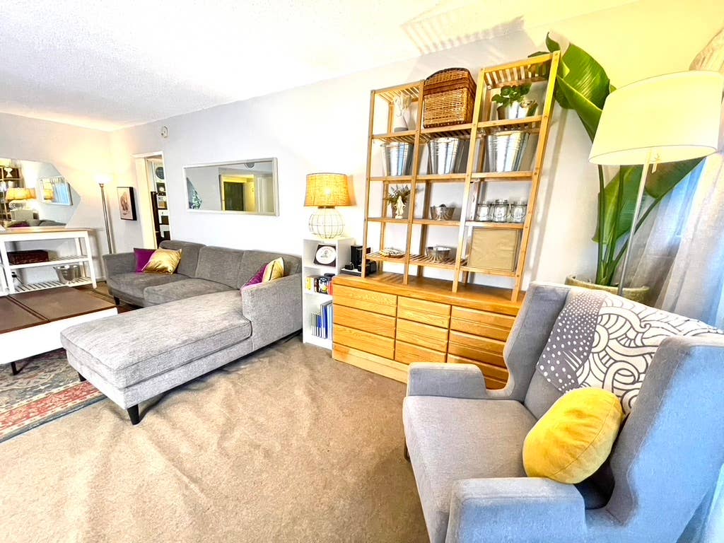 Sweet Private WeHo Suite