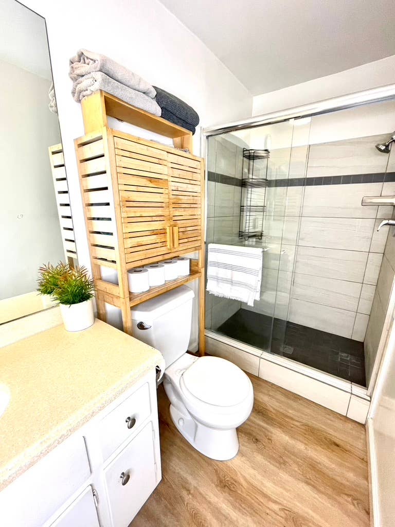 Sweet Private WeHo Suite