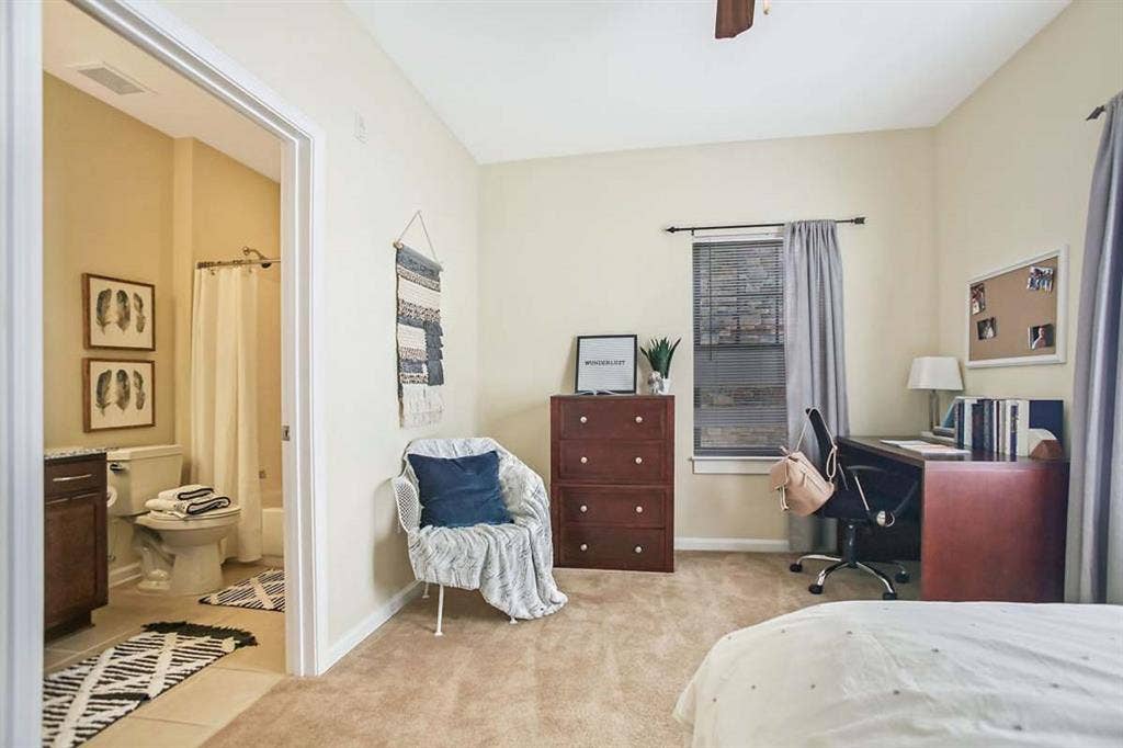 Sublease room near ksu