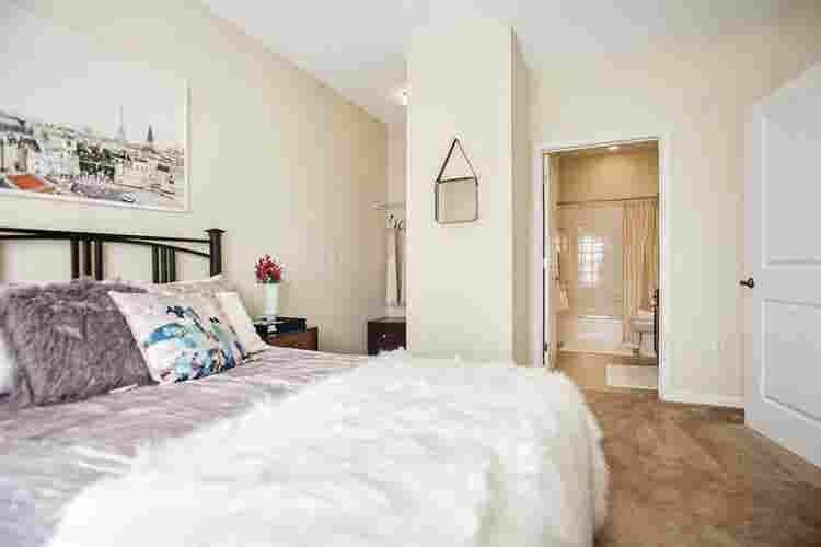 Sublease room near ksu
