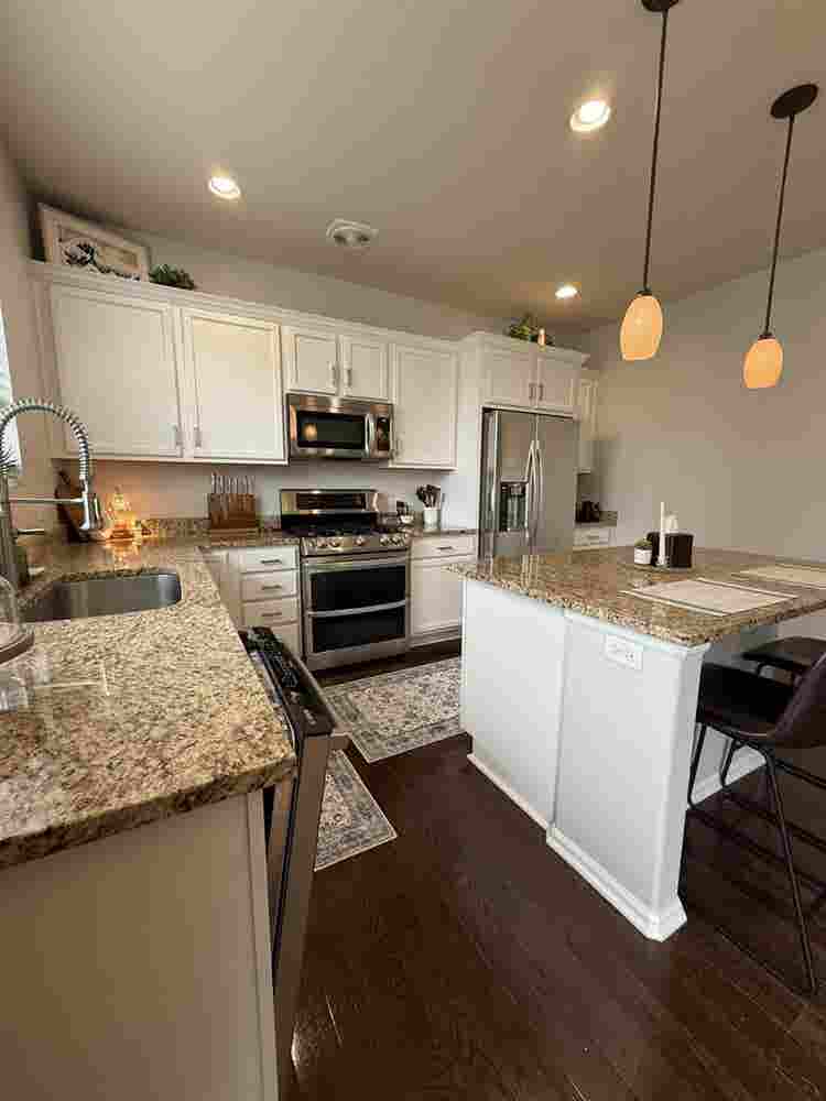 Needing roommate!