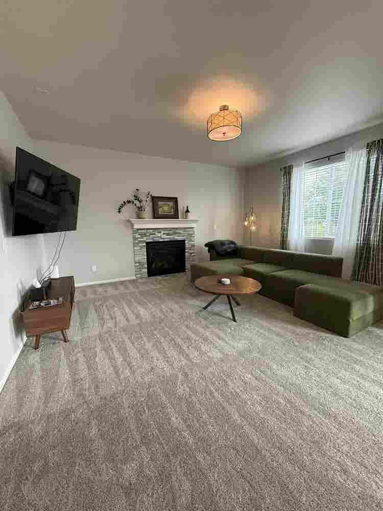 Needing roommate!