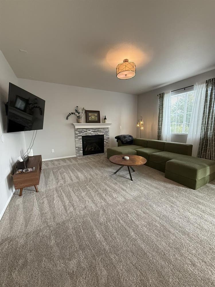 Needing roommate!