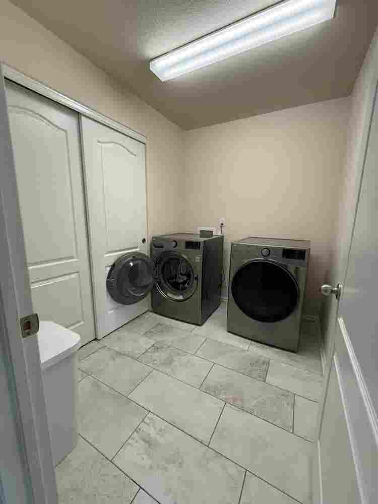 Needing roommate!