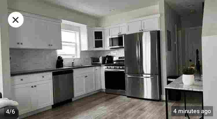 ROOM FOR RENT - AVAILABLE NOW