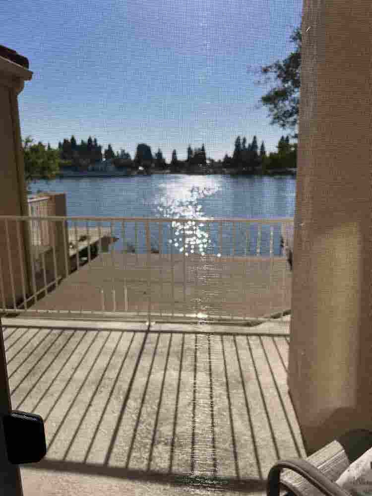 Best room for rent in eastlake area