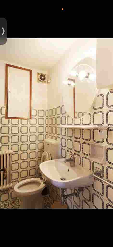 Room available to rent NOW
