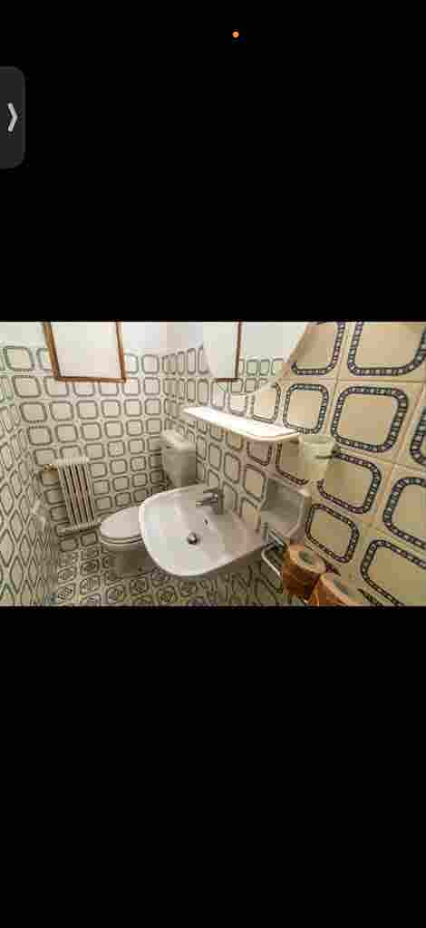 Room available to rent NOW