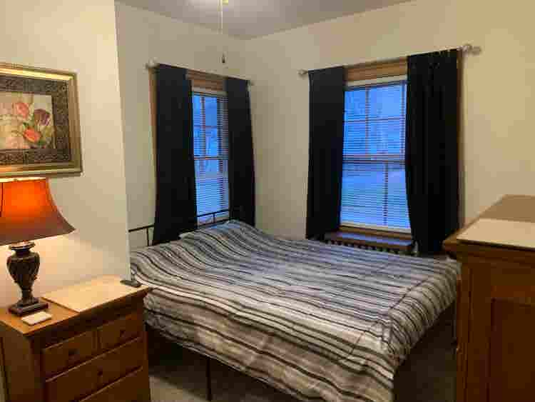 Room 4 rent Well Maintained House