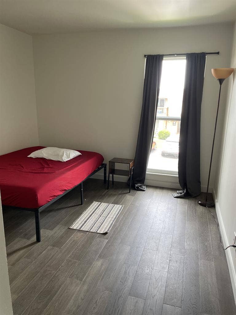 Room available for rent