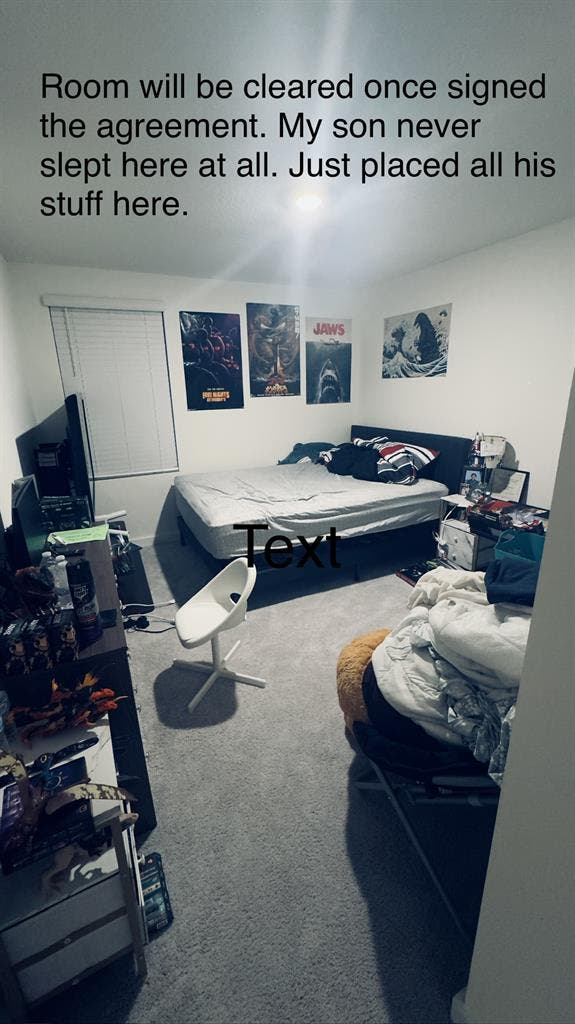 Room in a brand new townhouse