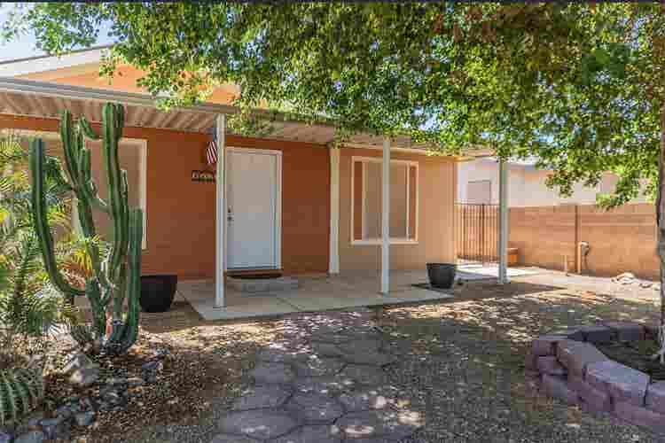 Looking for Roomate