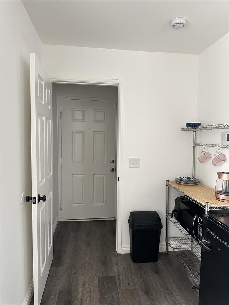 Private Entrance Bathroom Studio