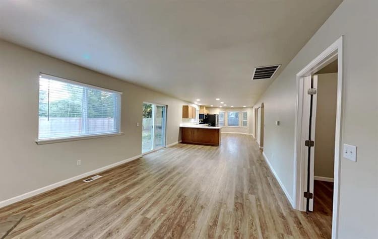 Four bedroom single family house
