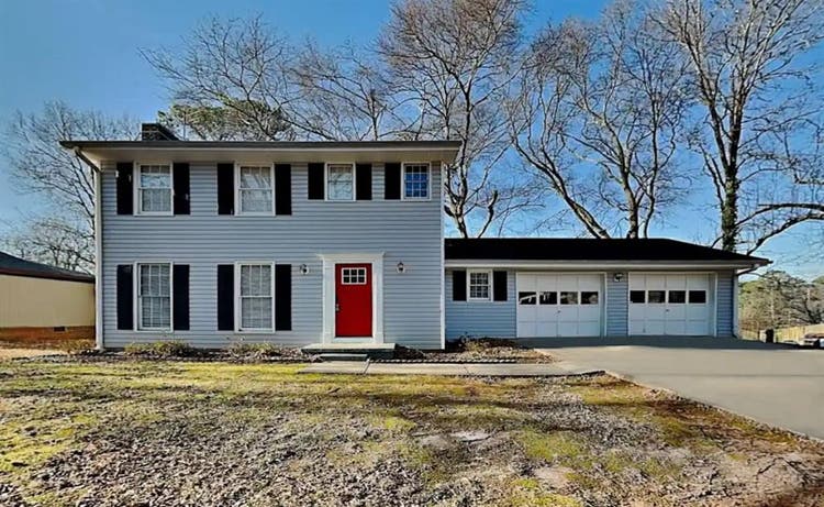 Spacious three bedrooms for rentt
