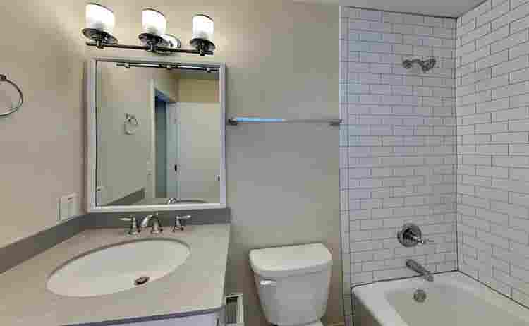 Spacious three bedrooms for rentt
