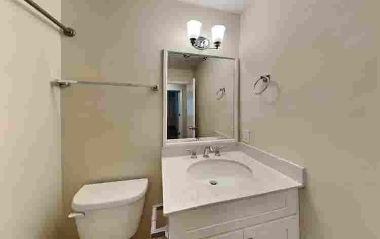 Spacious three bedrooms for rentt