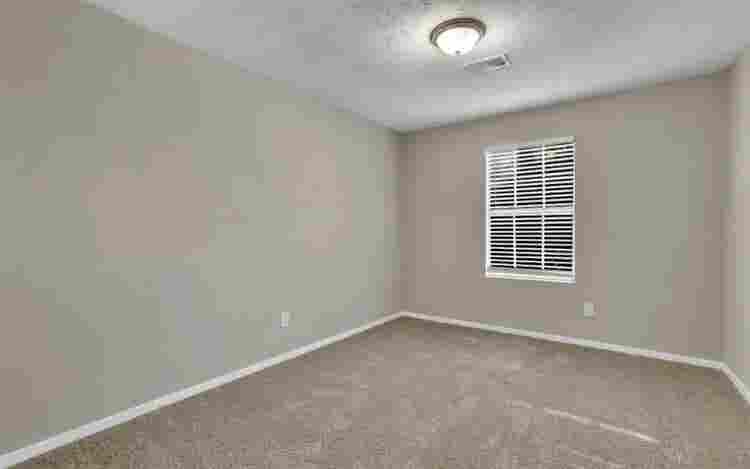 Nice three bedroom for rentt