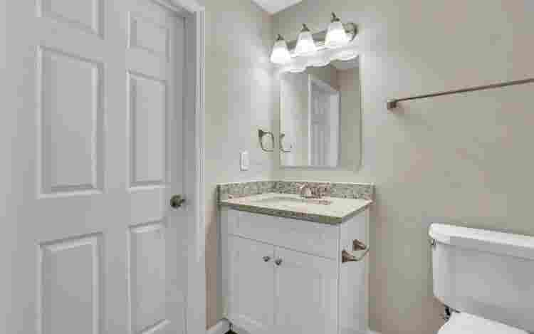 Nice three bedroom for rentt