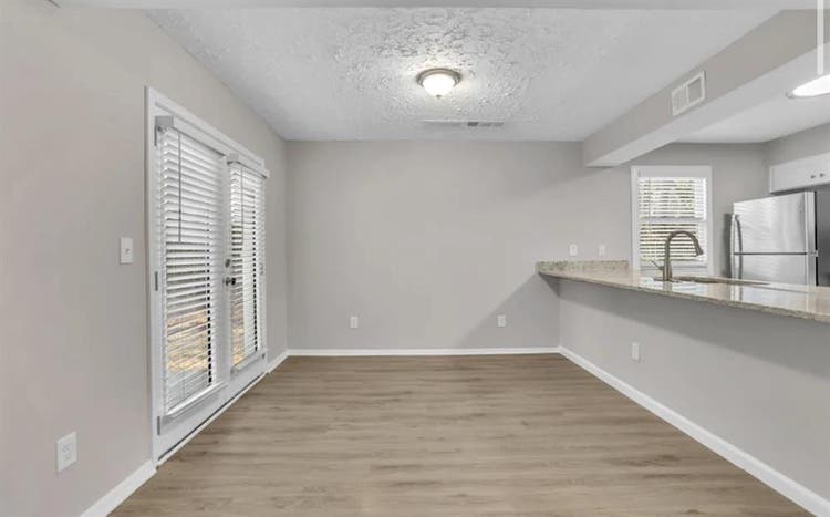 Nice three bedroom for rentt