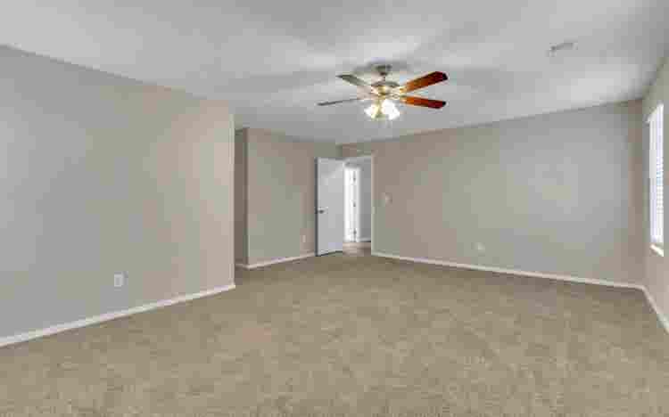Nice three bedroom for rentt