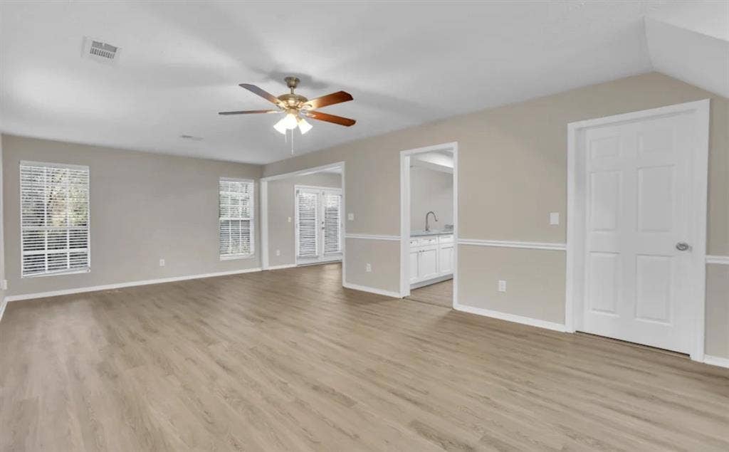 Nice three bedroom for rentt