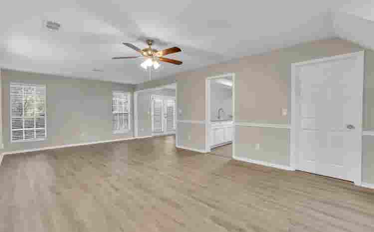 Nice three bedroom for rentt