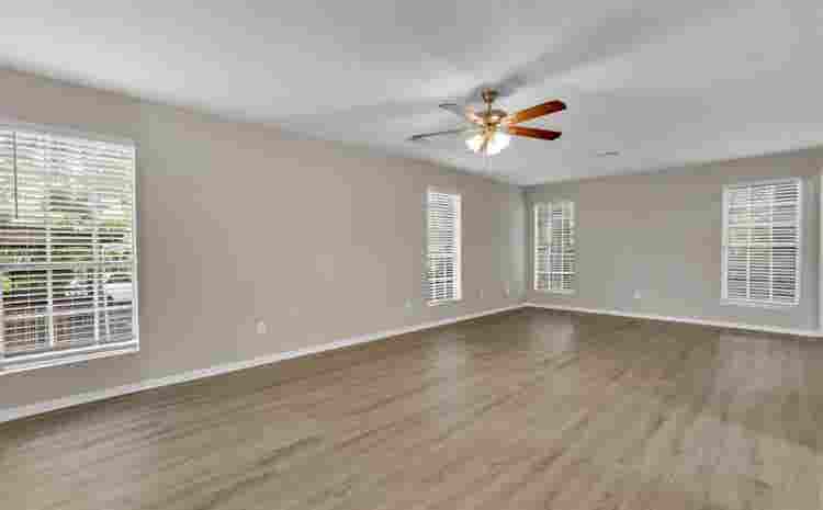 Nice three bedroom for rentt