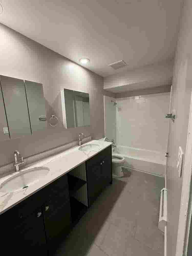 I’m renting a room! 👐