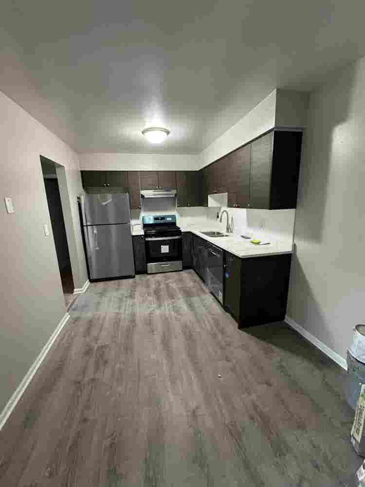 I’m renting a room! 👐