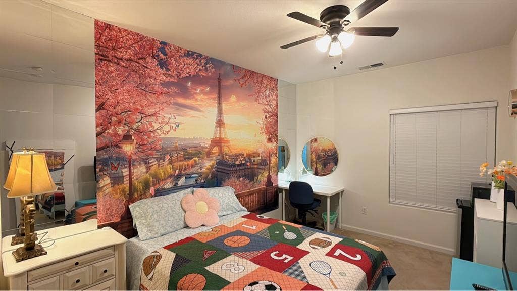 Nice clean private bedroom