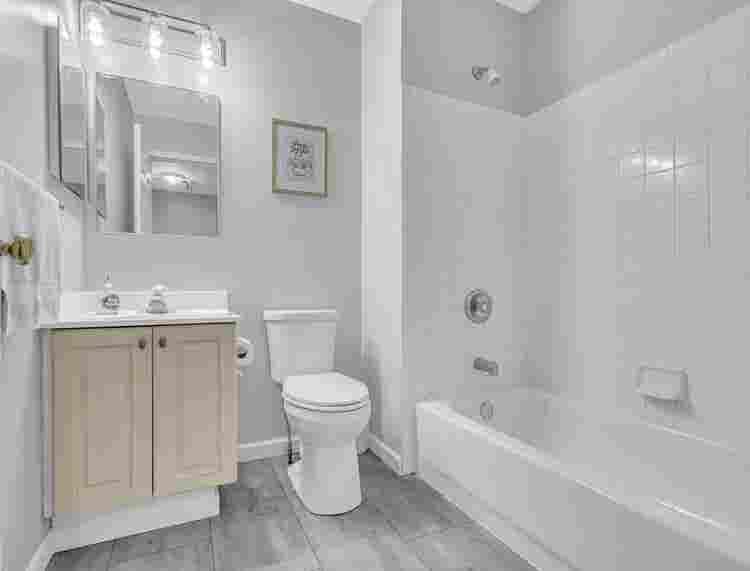Baths House For Rent