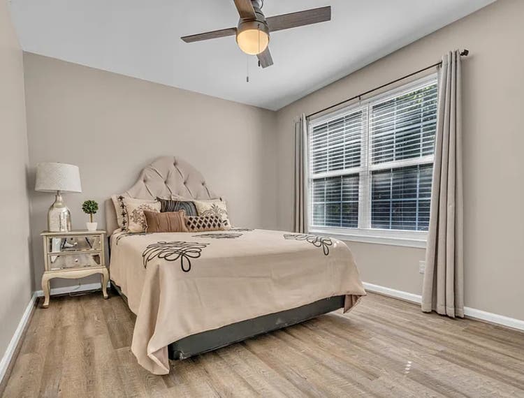 Baths House For Rent